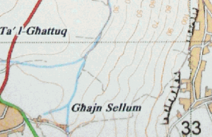 Left and right turns under "Sellum" word on map